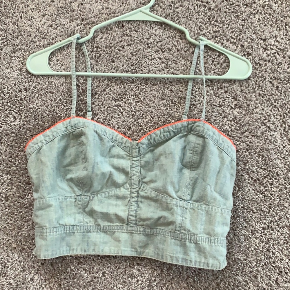 American Eagle crop top